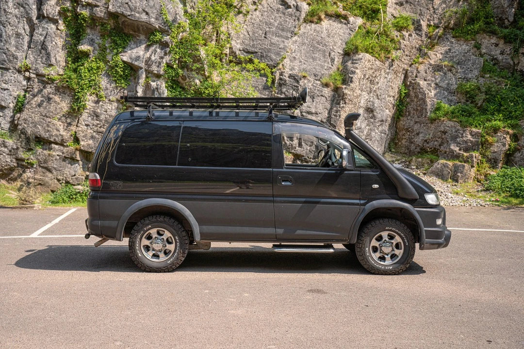 2002 Mitsubishi Delica 4th Gen - Image 12 of 30