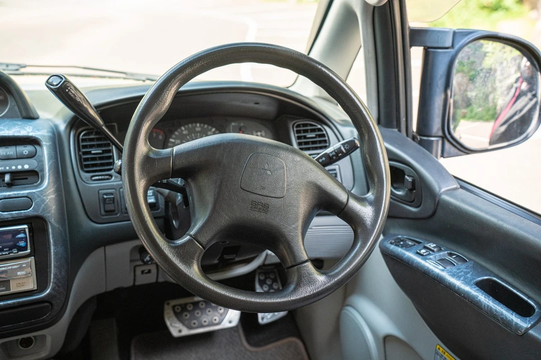 2002 Mitsubishi Delica 4th Gen - Image 24 of 30