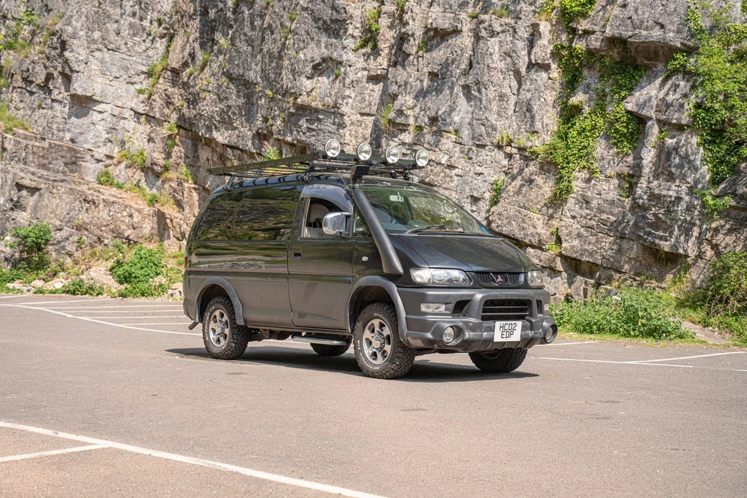 2002 Mitsubishi Delica 4th Gen - Image 3 of 30
