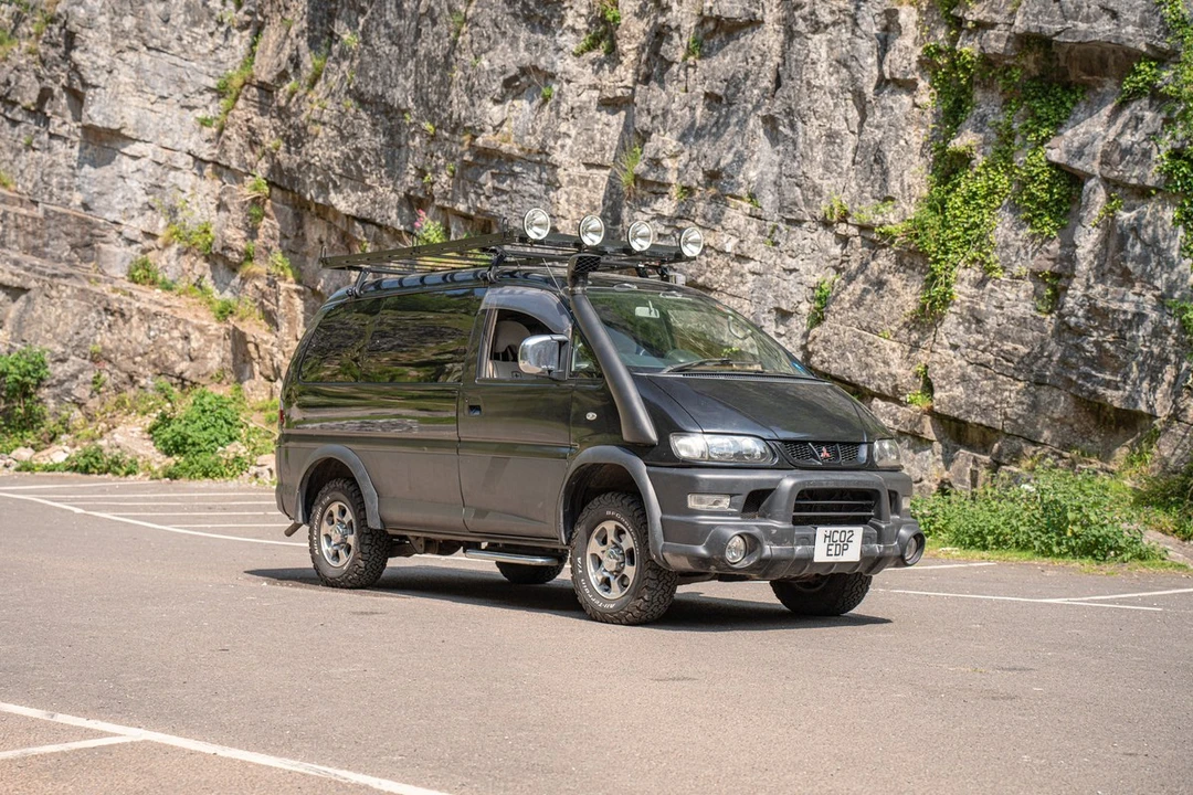 2002 Mitsubishi Delica 4th Gen - Image 4 of 30