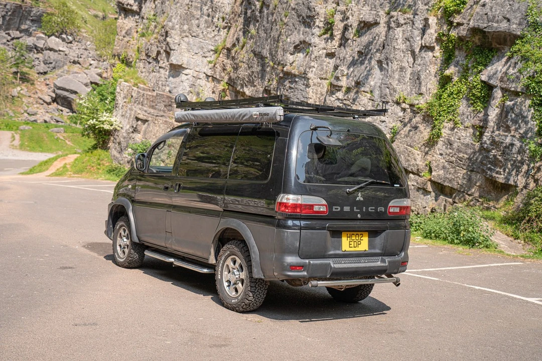 2002 Mitsubishi Delica 4th Gen - Image 17 of 30