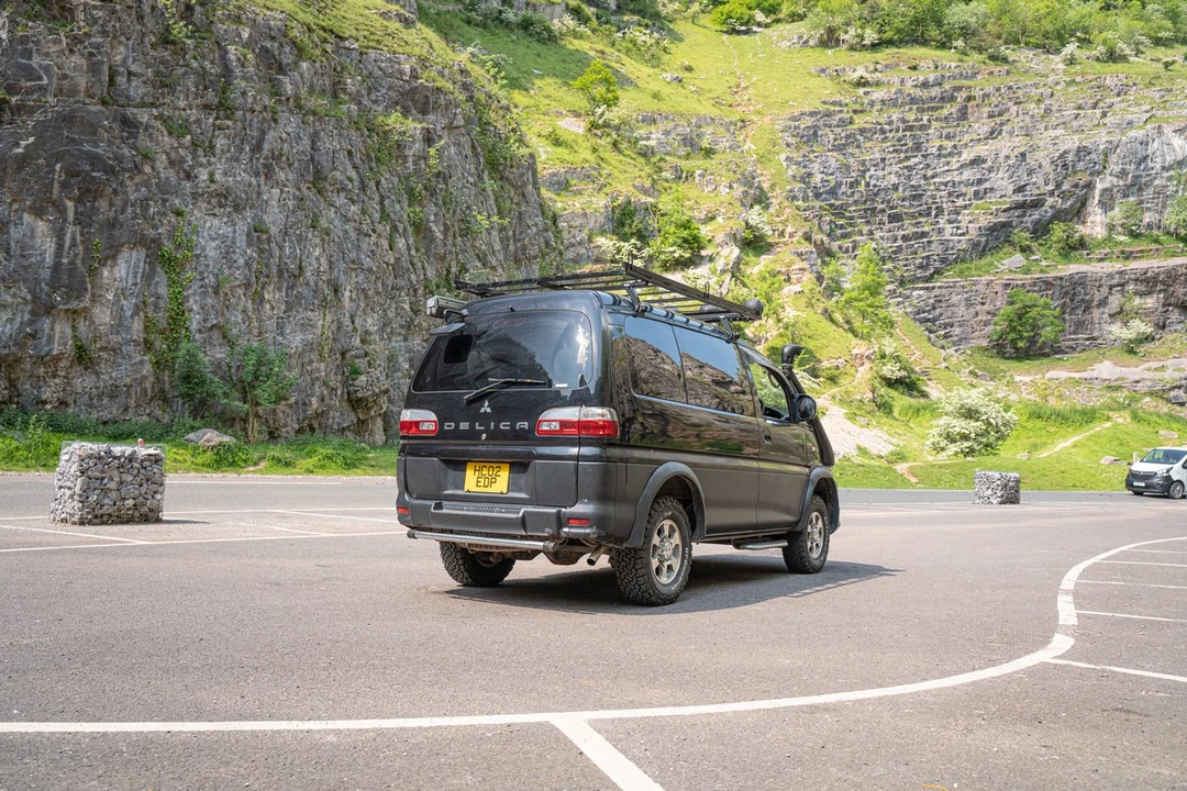2002 Mitsubishi Delica 4th Gen - Image 14 of 30