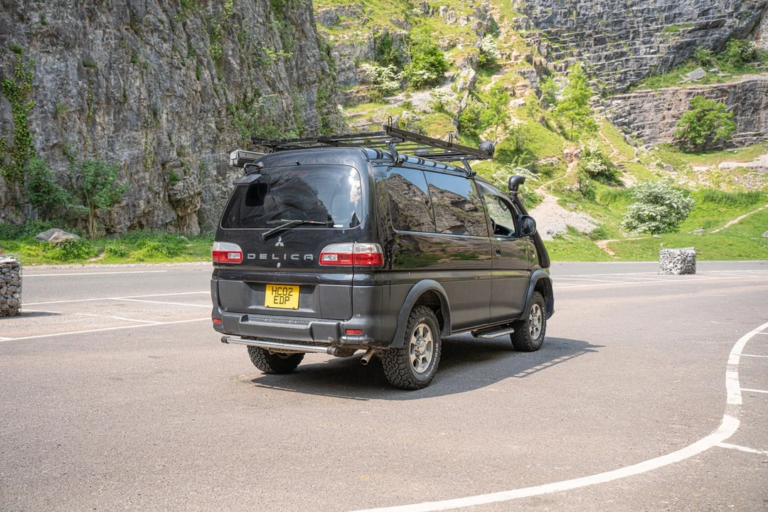 2002 Mitsubishi Delica 4th Gen - Image 13 of 30