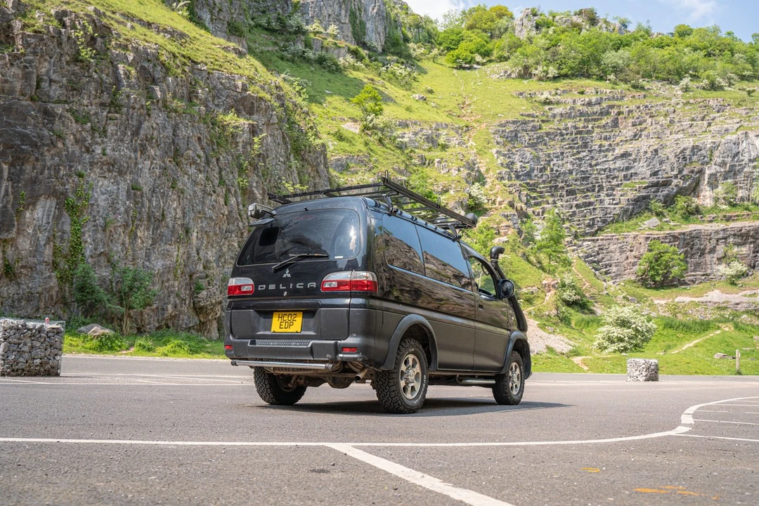 2002 Mitsubishi Delica 4th Gen - Image 15 of 30