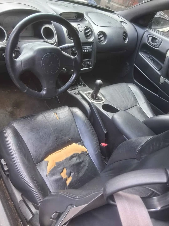 2002 Mitsubishi Eclipse 3rd Gen - Image 6 of 11