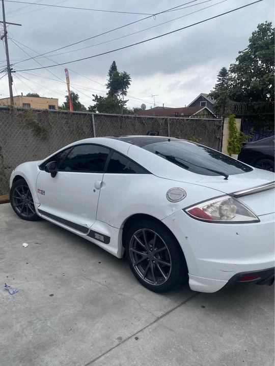 2002 Mitsubishi Eclipse 3rd Gen - Image 2 of 2