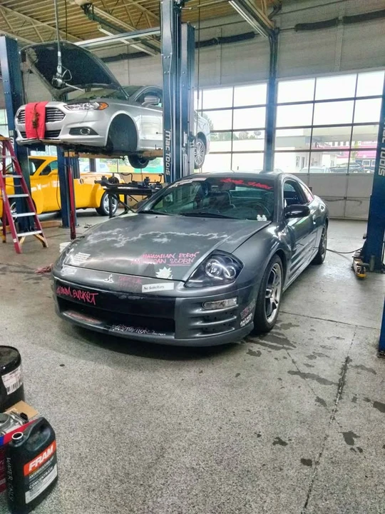 2002 Mitsubishi Eclipse 3rd Gen - Image 2 of 6