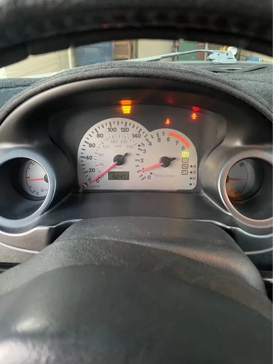 2002 Mitsubishi Eclipse - Image 8 of 10
