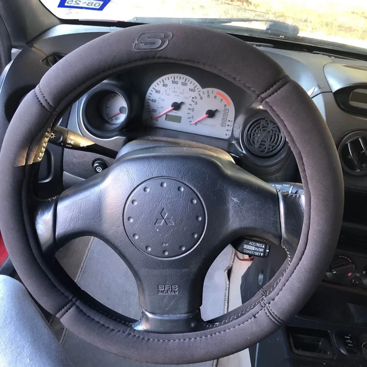 2002 Mitsubishi Eclipse 3rd Gen - Image 7 of 9