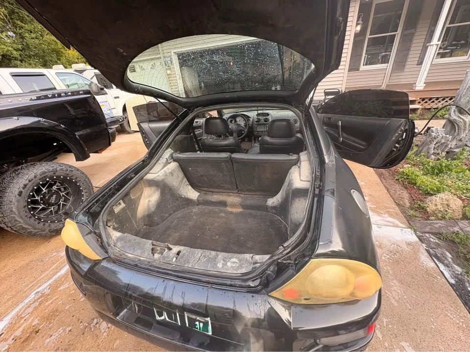 2002 Mitsubishi Eclipse 3rd Gen - Image 9 of 10