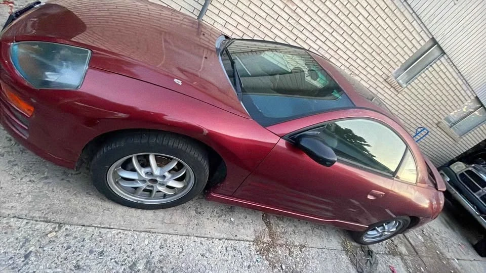 2002 Mitsubishi Eclipse 3rd Gen - Image 9 of 11