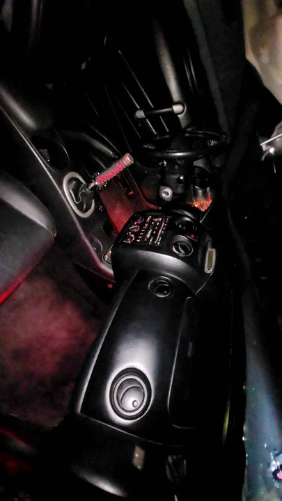 2002 Mitsubishi Eclipse 3rd Gen - Image 3 of 11