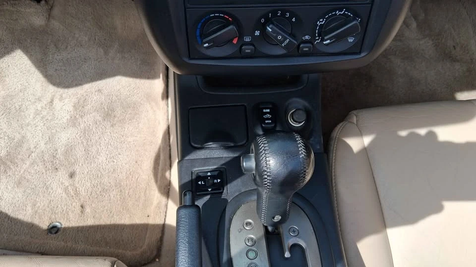 2002 Mitsubishi Eclipse 3rd Gen - Image 13 of 16