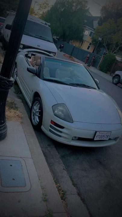 2002 Mitsubishi Eclipse 3rd Gen - Image 4 of 4