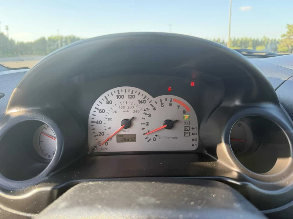 2002 Mitsubishi Eclipse 3rd Gen - Image 10 of 17