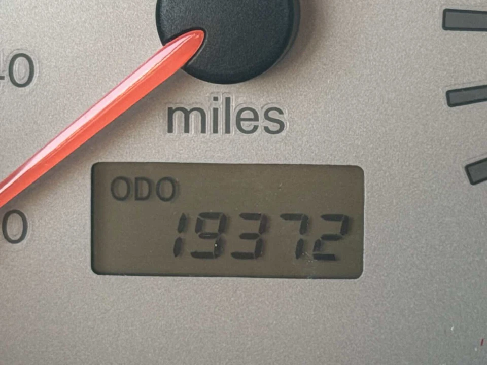 2002 Mitsubishi Eclipse 3rd Gen - Image 11 of 17