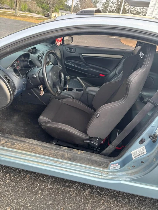 2002 Mitsubishi Eclipse 3rd Gen - Image 3 of 8