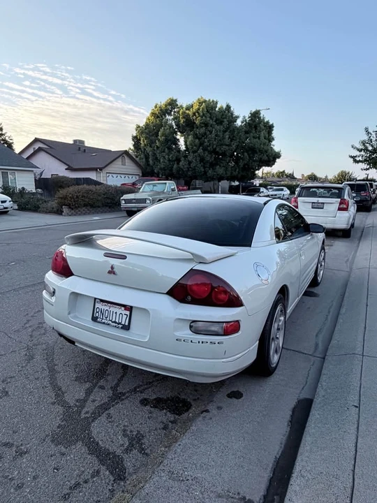 2002 Mitsubishi Eclipse 3rd Gen - Image 4 of 7