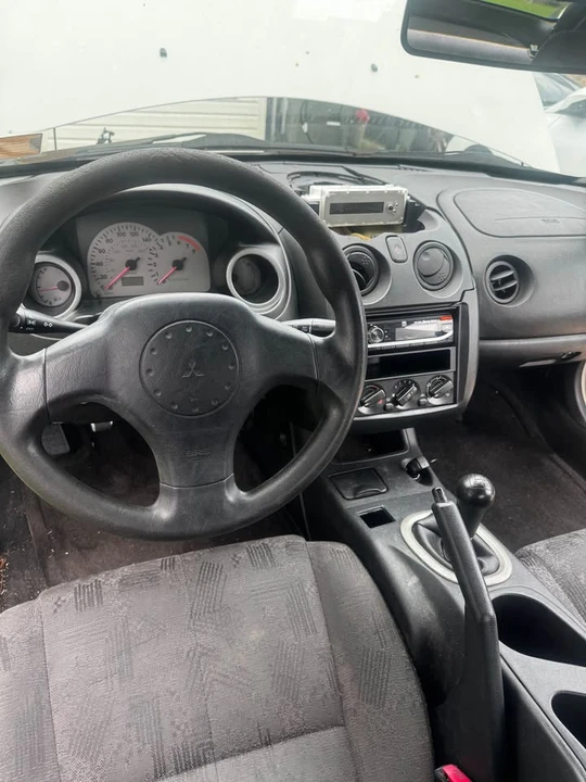 2002 Mitsubishi Eclipse 3rd Gen - Image 5 of 11