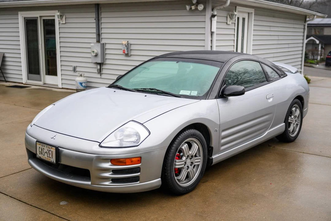 2002 Mitsubishi Eclipse 3rd Gen - Image 3 of 24