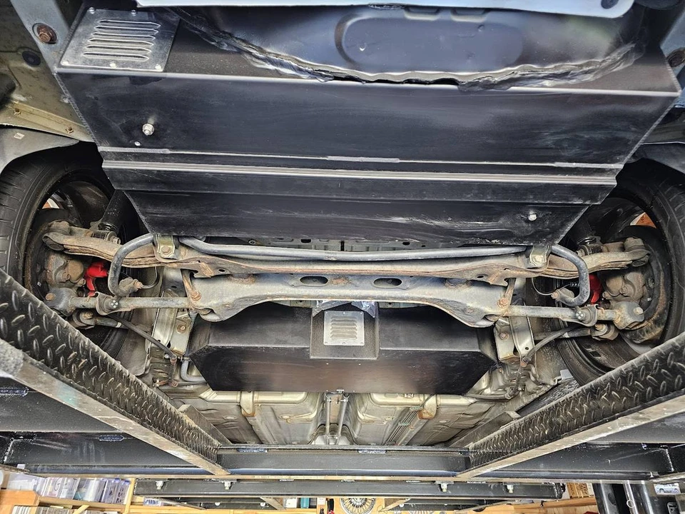 2002 Mitsubishi Eclipse 3rd Gen - Image 18 of 24