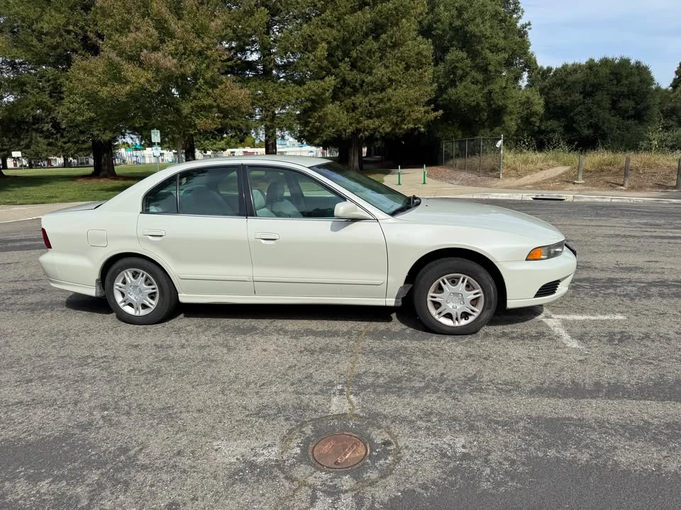 2002 Mitsubishi Galant 8th Gen - Image 3 of 12
