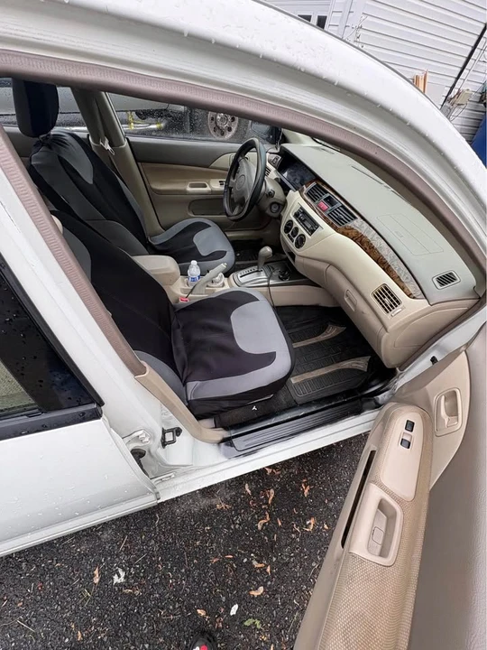 2002 Mitsubishi Lancer 8th Gen - Image 9 of 10