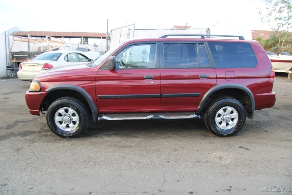 2002 Mitsubishi Pajero/Montero 3rd Gen - Image 3 of 21