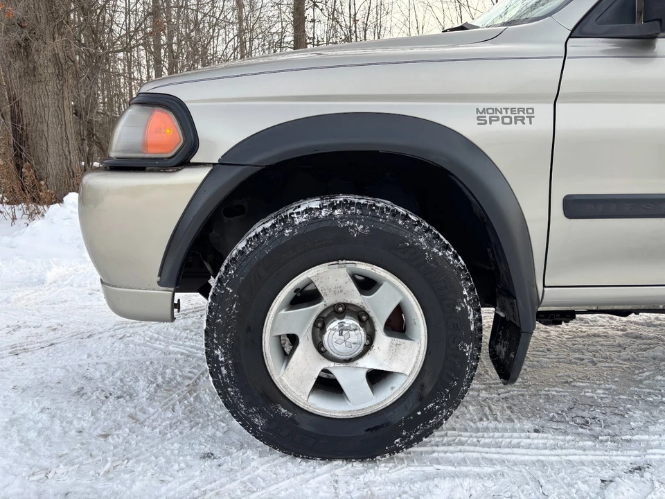 2002 Mitsubishi Pajero/Montero 3rd Gen - Image 4 of 21