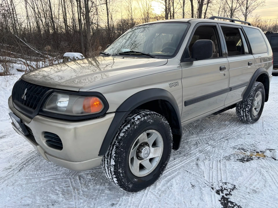 2002 Mitsubishi Pajero/Montero 3rd Gen - Image 2 of 21