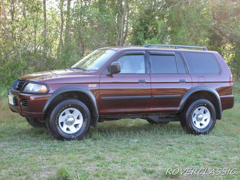 2002 Mitsubishi Pajero/Montero 3rd Gen - Image 10 of 12