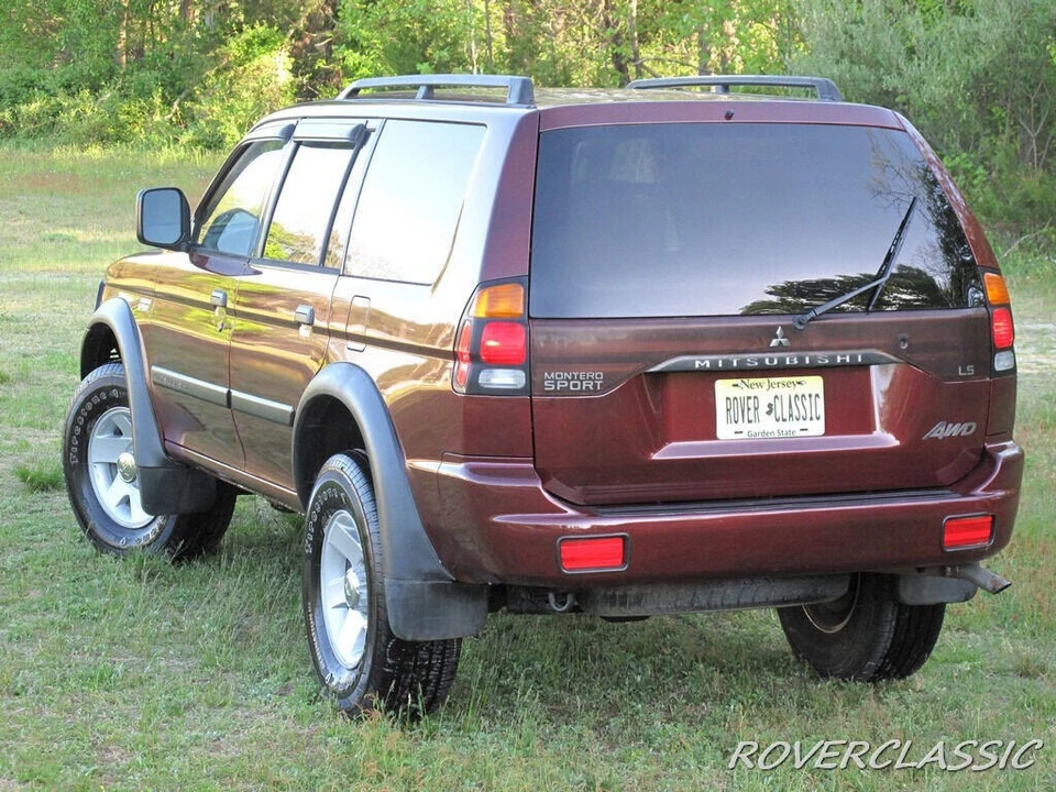 2002 Mitsubishi Pajero/Montero 3rd Gen - Image 2 of 12