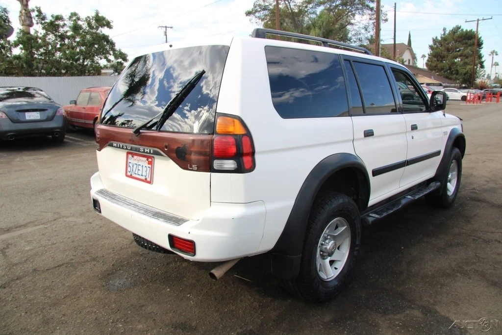 2002 Mitsubishi Pajero/Montero 3rd Gen - Image 6 of 21