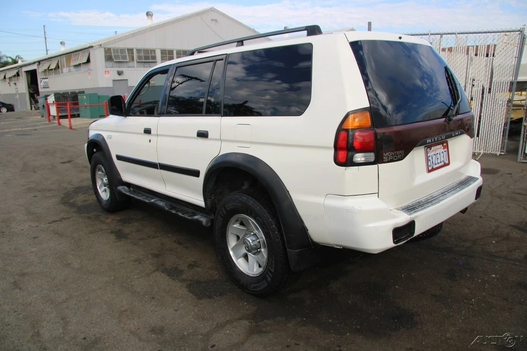 2002 Mitsubishi Pajero/Montero 3rd Gen - Image 4 of 21