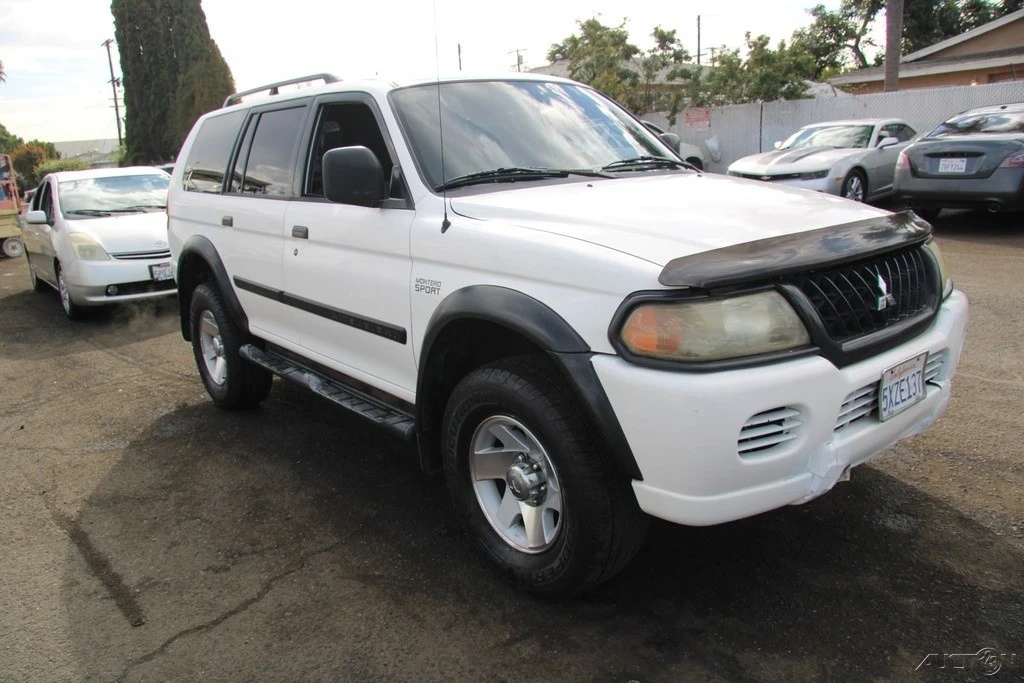 2002 Mitsubishi Pajero/Montero 3rd Gen - Image 8 of 21