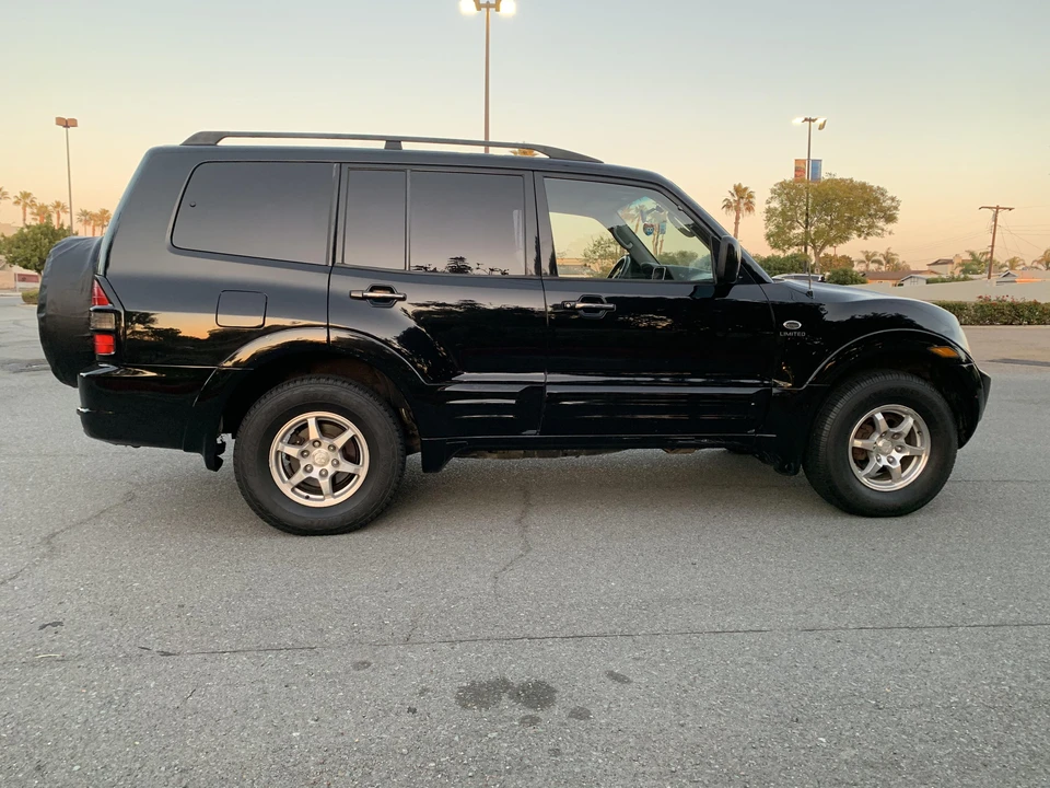 2002 Mitsubishi Pajero/Montero 3rd Gen - Image 19 of 31
