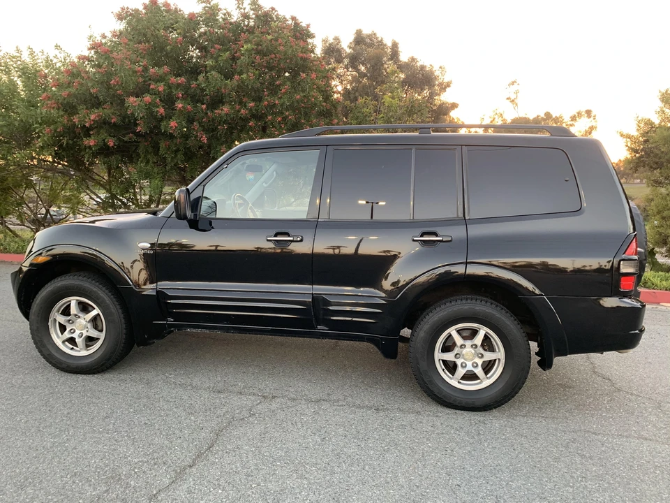 2002 Mitsubishi Pajero/Montero 3rd Gen - Image 13 of 31