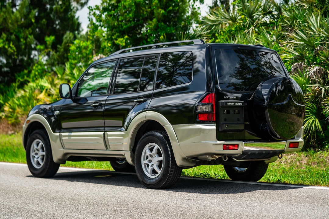 2002 Mitsubishi Pajero/Montero 3rd Gen - Image 15 of 31