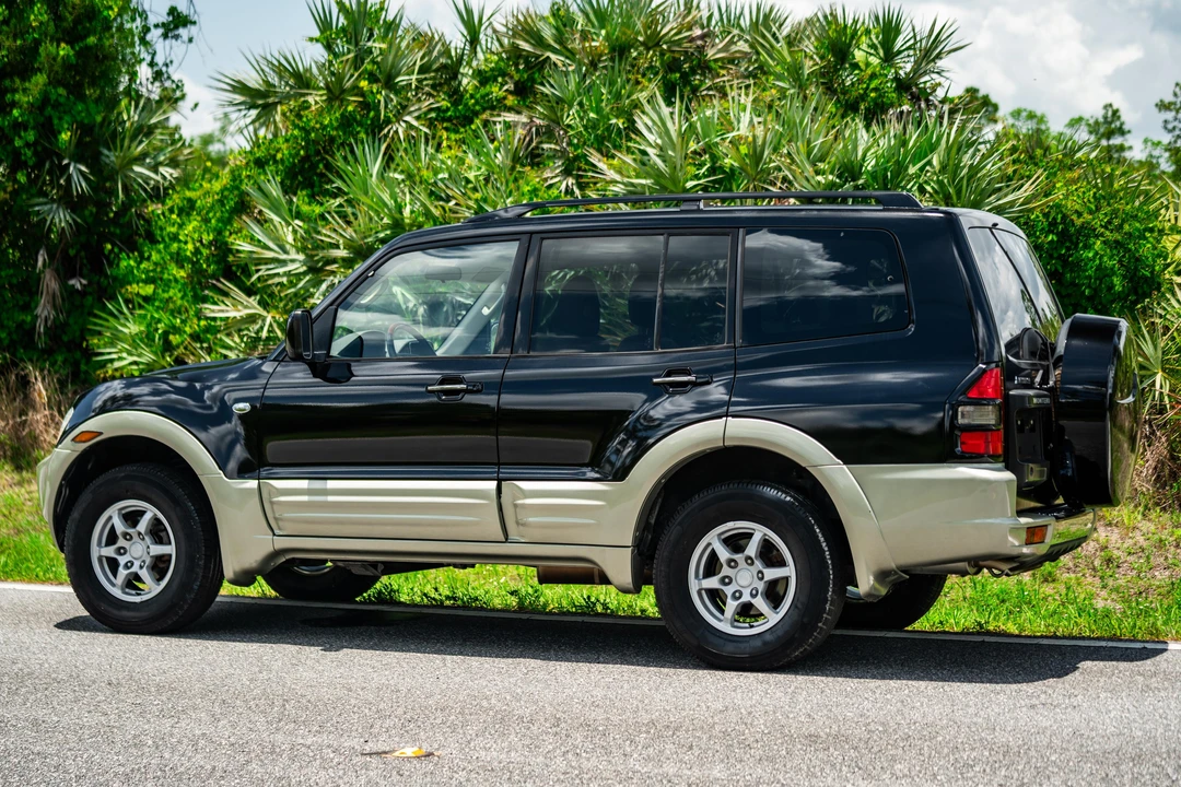 2002 Mitsubishi Pajero/Montero 3rd Gen - Image 13 of 31