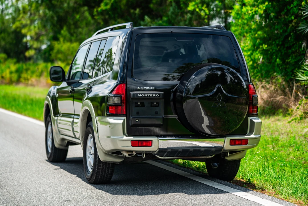 2002 Mitsubishi Pajero/Montero 3rd Gen - Image 17 of 31