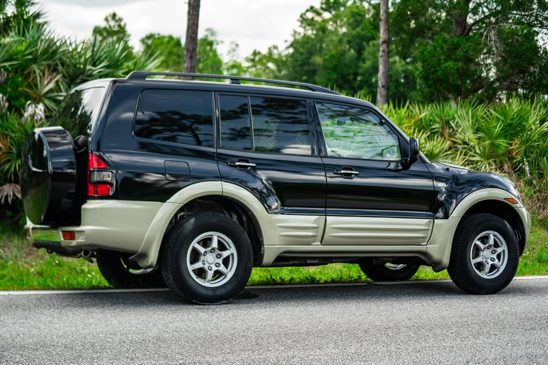 2002 Mitsubishi Pajero/Montero 3rd Gen - Image 23 of 31