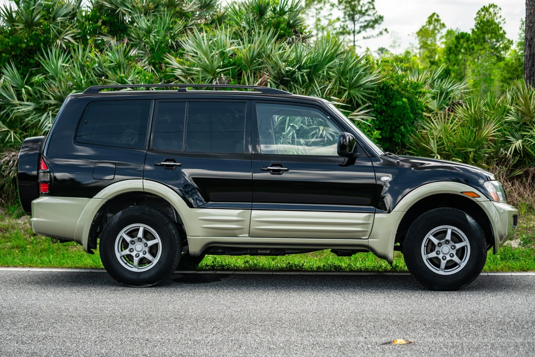 2002 Mitsubishi Pajero/Montero 3rd Gen - Image 3 of 31