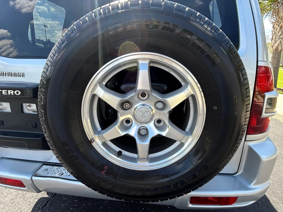 2002 Mitsubishi Pajero/Montero 3rd Gen - Image 30 of 31