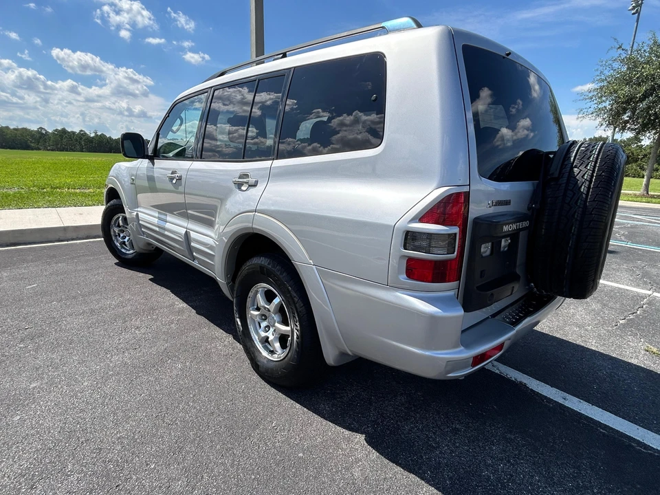 2002 Mitsubishi Pajero/Montero 3rd Gen - Image 11 of 31