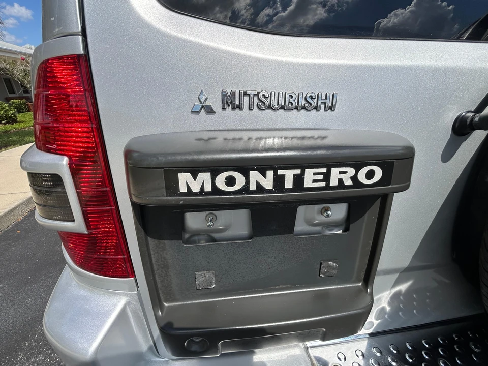 2002 Mitsubishi Pajero/Montero 3rd Gen - Image 27 of 31