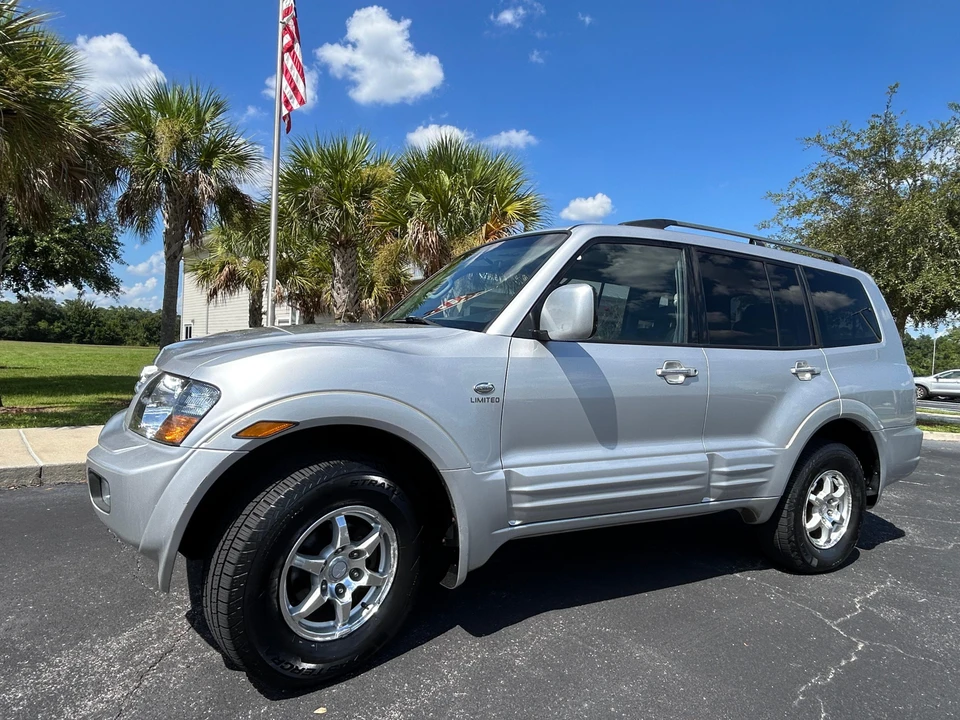 2002 Mitsubishi Pajero/Montero 3rd Gen - Image 9 of 31