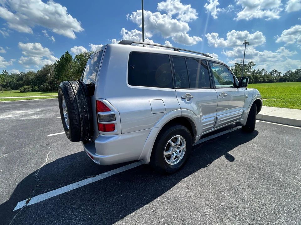2002 Mitsubishi Pajero/Montero 3rd Gen - Image 13 of 31