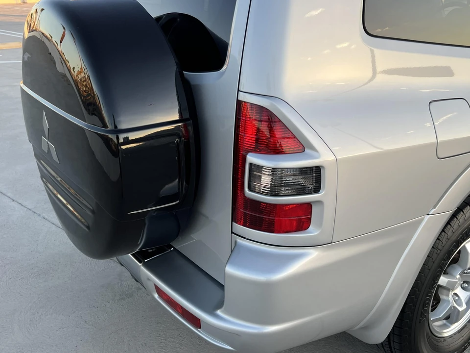2002 Mitsubishi Pajero/Montero 3rd Gen - Image 27 of 31