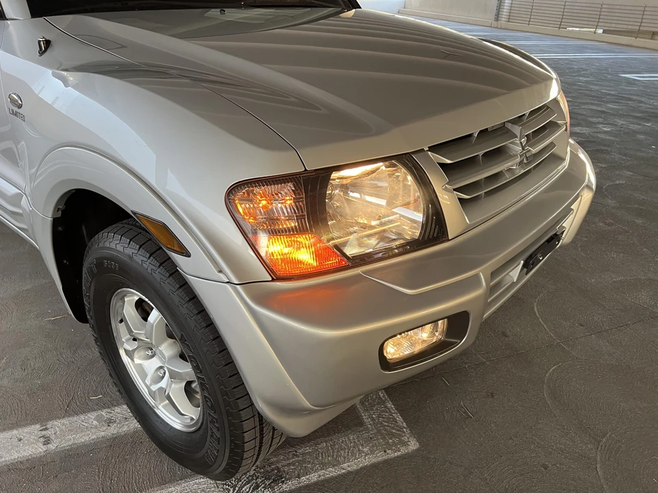2002 Mitsubishi Pajero/Montero 3rd Gen - Image 18 of 31