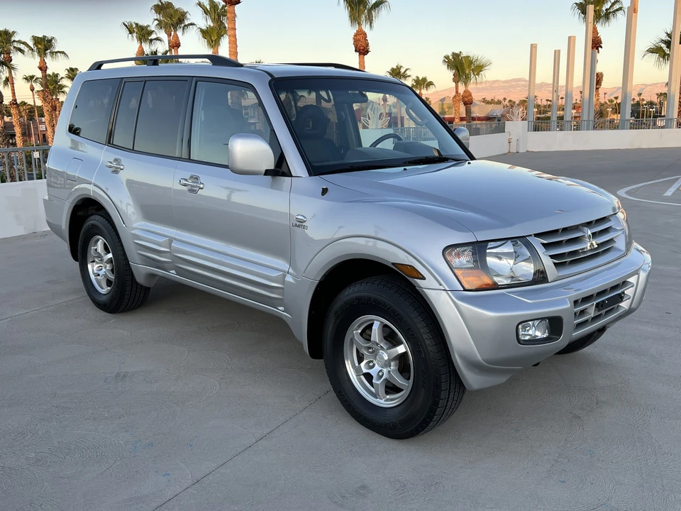 2002 Mitsubishi Pajero/Montero 3rd Gen - Image 5 of 31